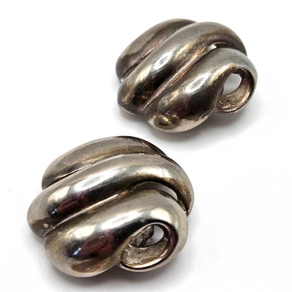 VINTAGE Erwin Pearl Silver-Tone Puffed Swirl Square Clip-On Earrings - Picture 3 of 6